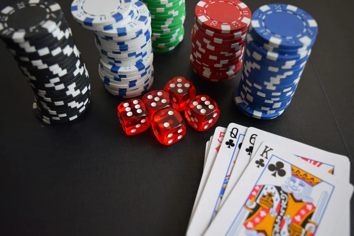 Poker oyna kuvvetli kart kombinasyonları çiftler high card