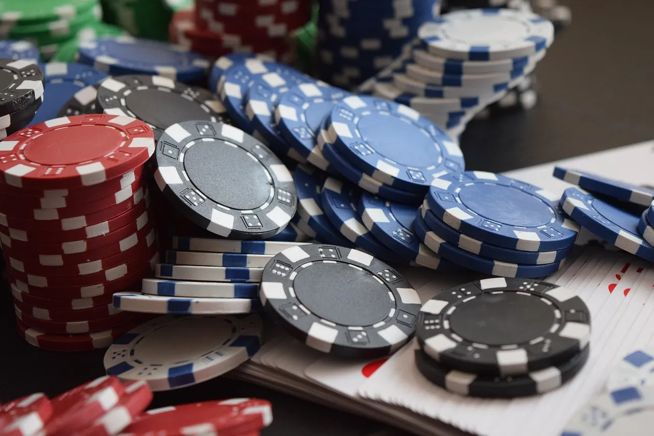 Canlı casino oyunları gerçek dealer ile etkileşim kurma